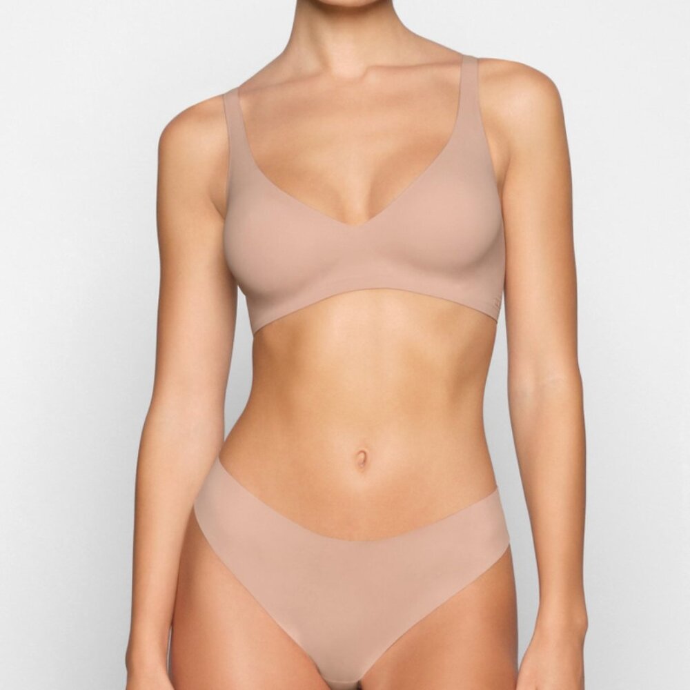 SKIMS Naked Plunge Bralette